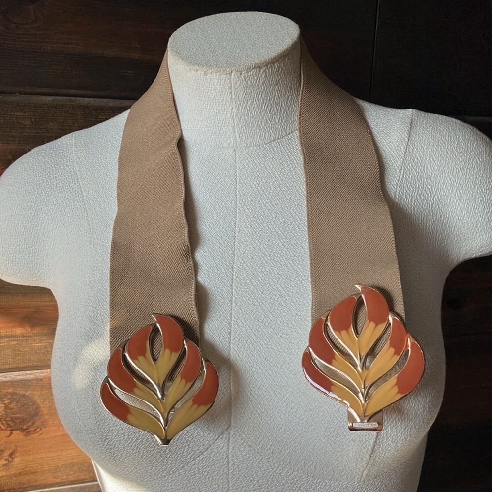 Autumn Leaves Vintage Belt - Picture 5 of 8